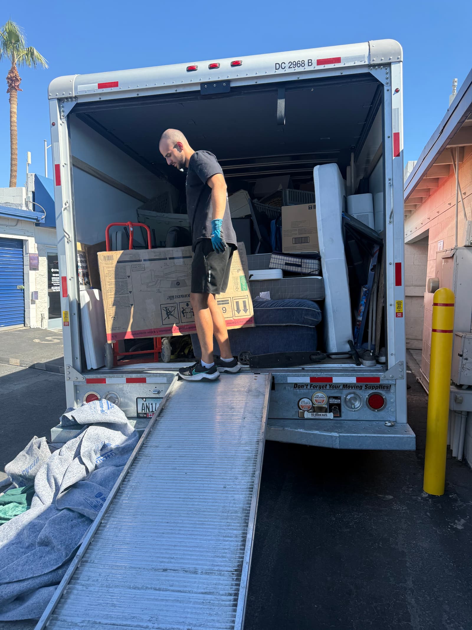 Flex Movers employee loading the truck on a Las Vegas job
