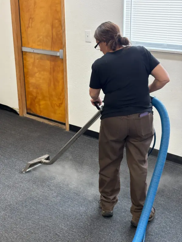 Sedalia Floors Are  Dealing With Water Mineral Cleaning 