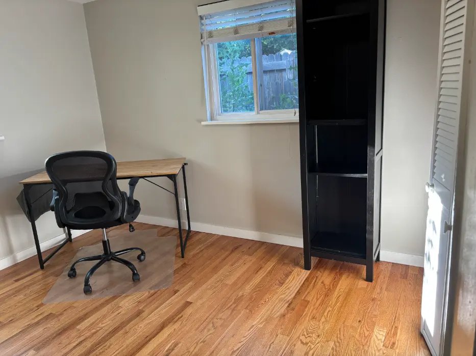 Englewood LVT Steam Mops Cleaning