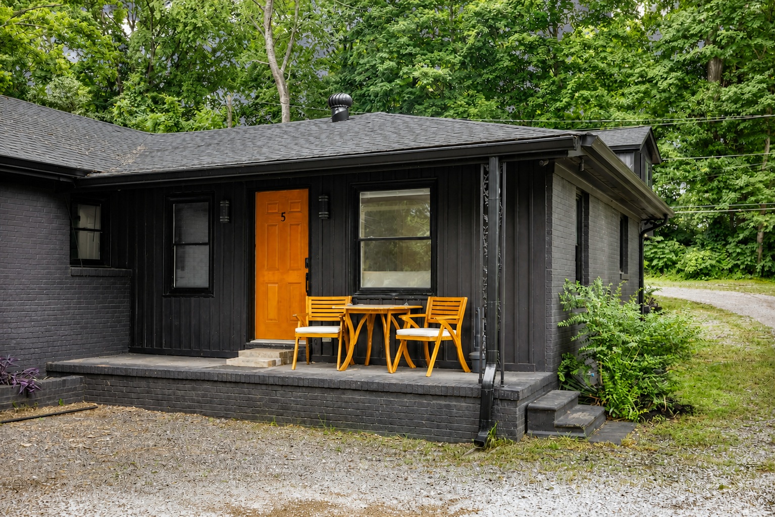 East Fork 5 — furnished two-bedroom home in Clarksville, Tennessee