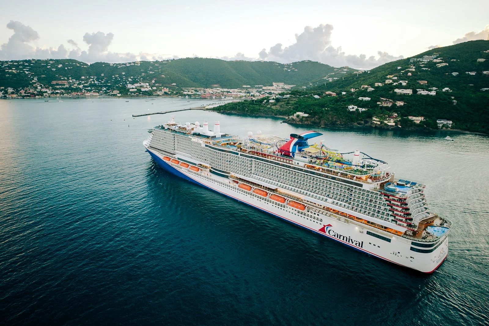 Cruise travel