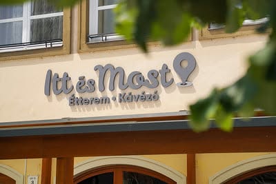 Itt és Most enteriőr