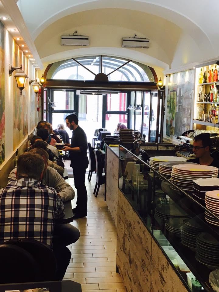 A Bar Italia belső tere