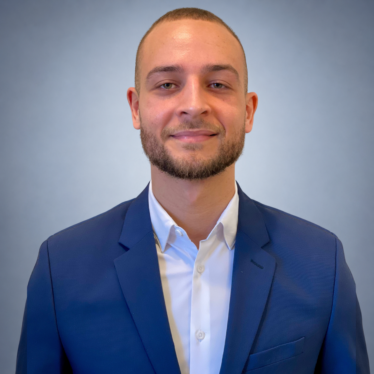 Professional portrait of Giovanni Rivera