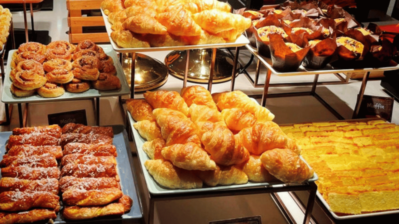 Coco's Buffet at Salt Rock Hotel