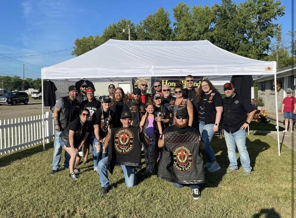 HonorBound Motorcycle Ministry partnering with New Start at a community event