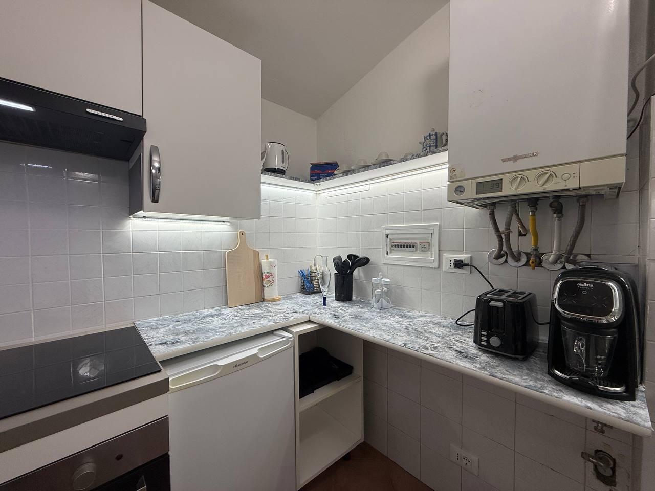 Cucina moderna attrezzata - Il Poggiolino d'Oro