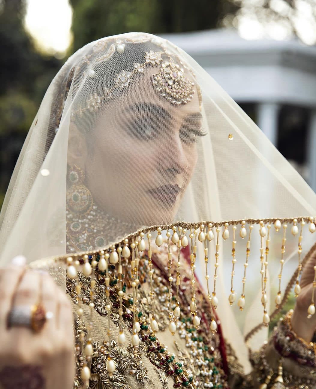 WEDDING / RECEPTION - SIGNATURE LOOK