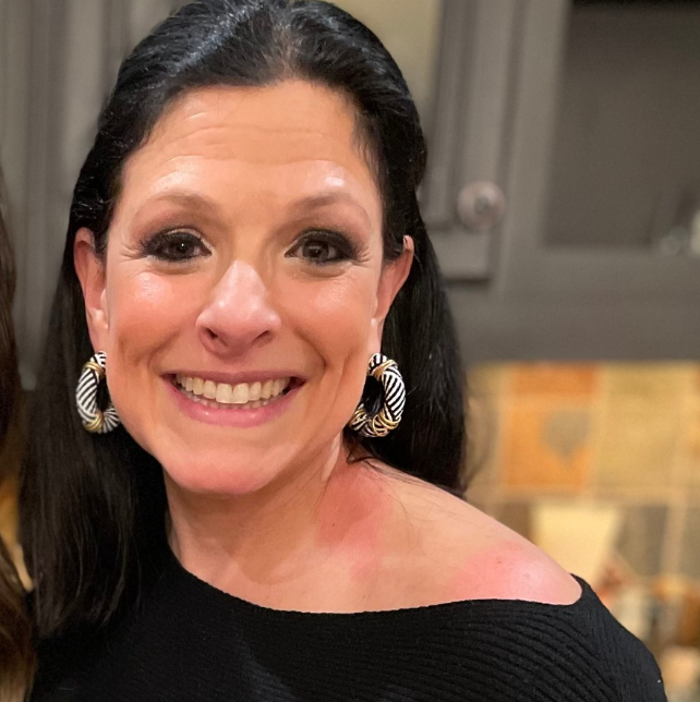 Steph R., 48