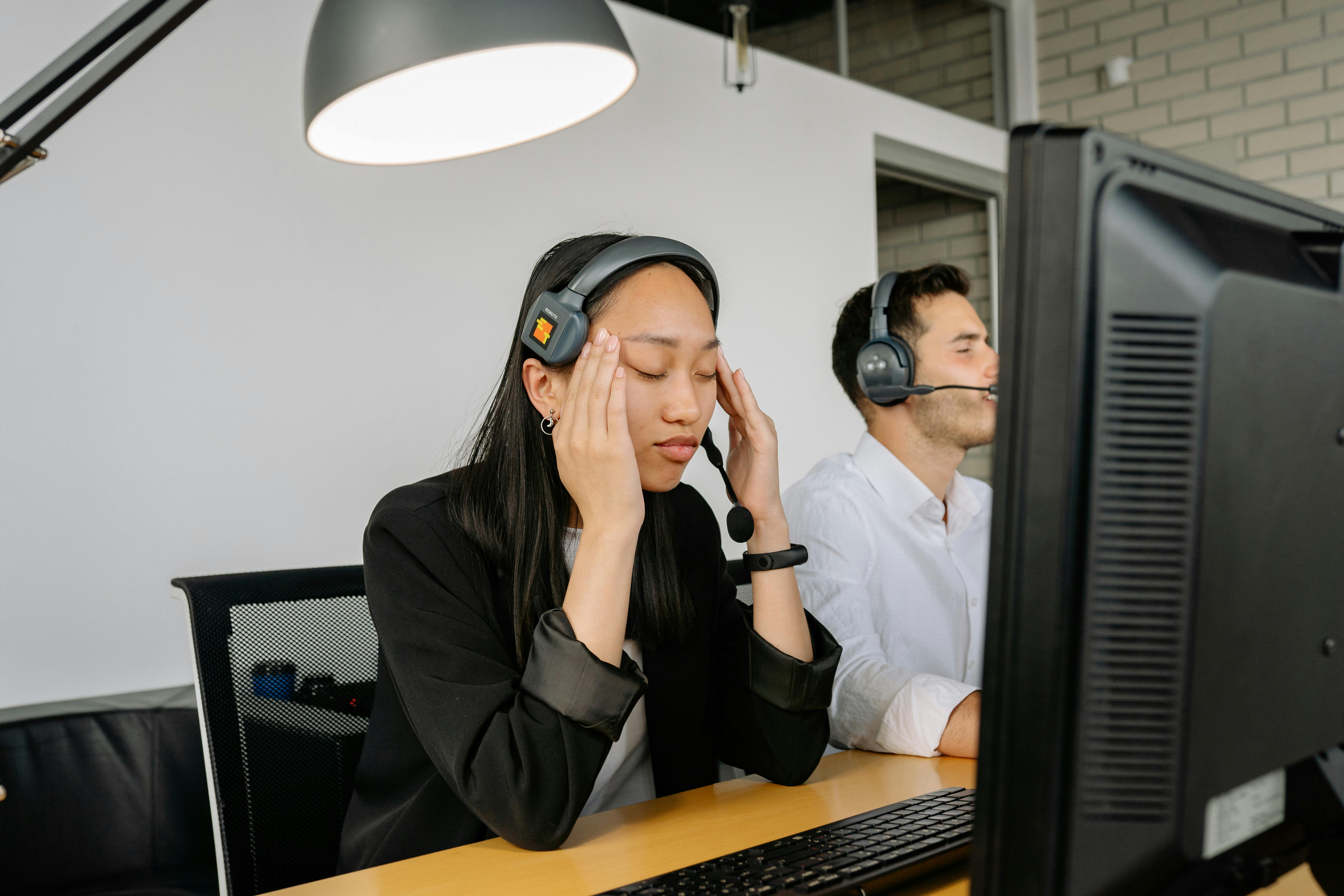 Missed call text back for electricians