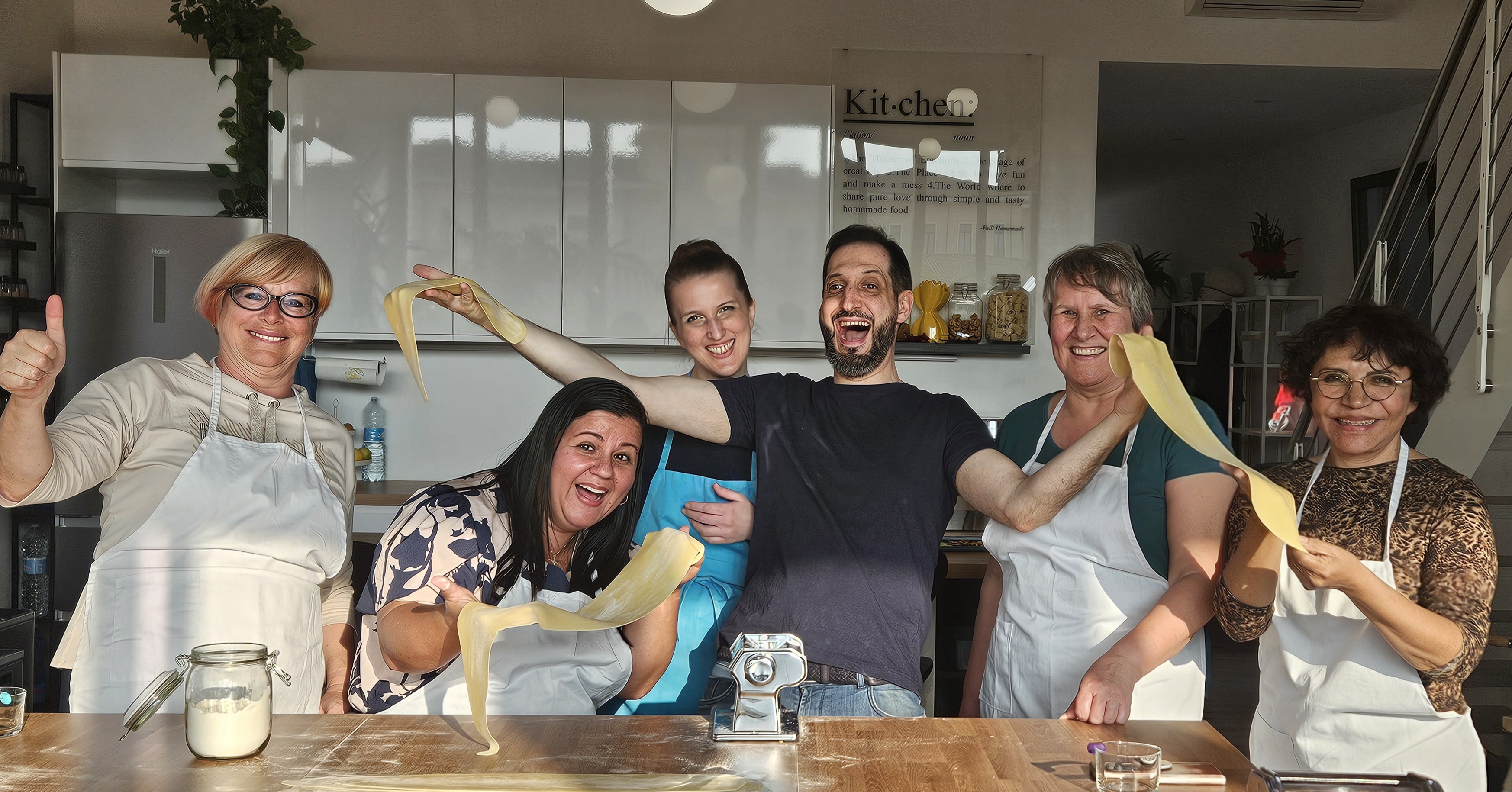 Cozy cooking class in Verona, make pasta, feel home