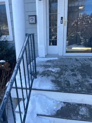 {{ custom_values.service_4 }} in {{custom_values.area_7})