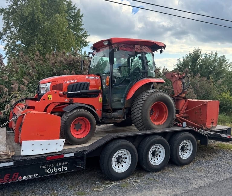 Plateforme EBI avec excavatrice, transport équipement Rive-Sud