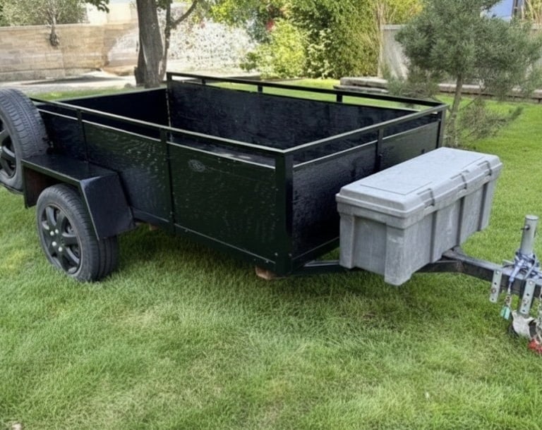 Remorque 4 x 8 pi simple essieu — EBI Transport