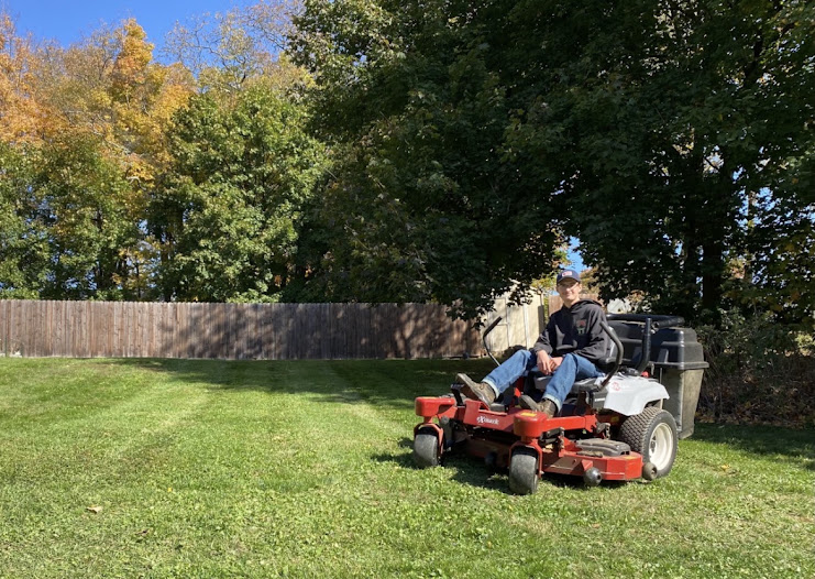 Green Heron Lawn Care professional at work in Sussex County NJ
