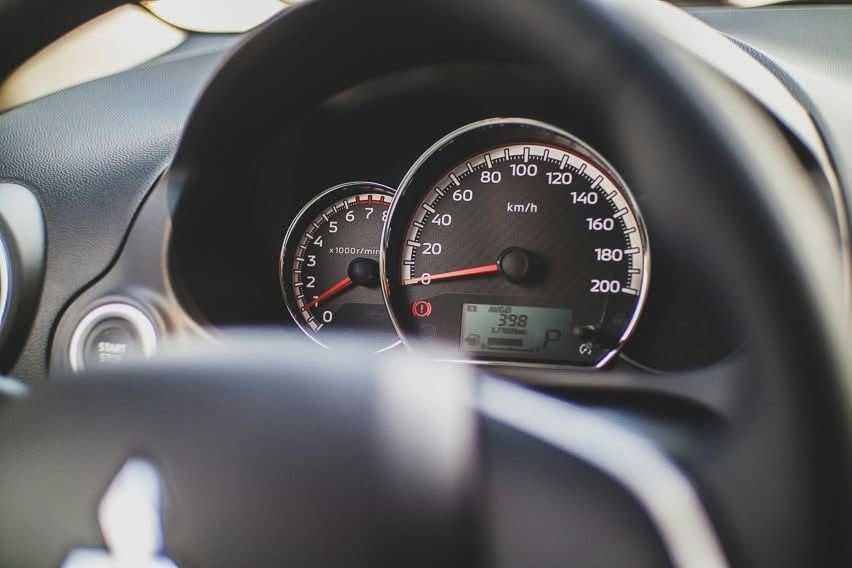 Dashboard instrument panel of Mitsubishi Mirage G4