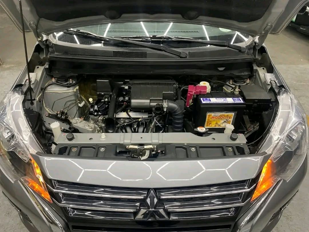 Engine compartment of the Mirage G4