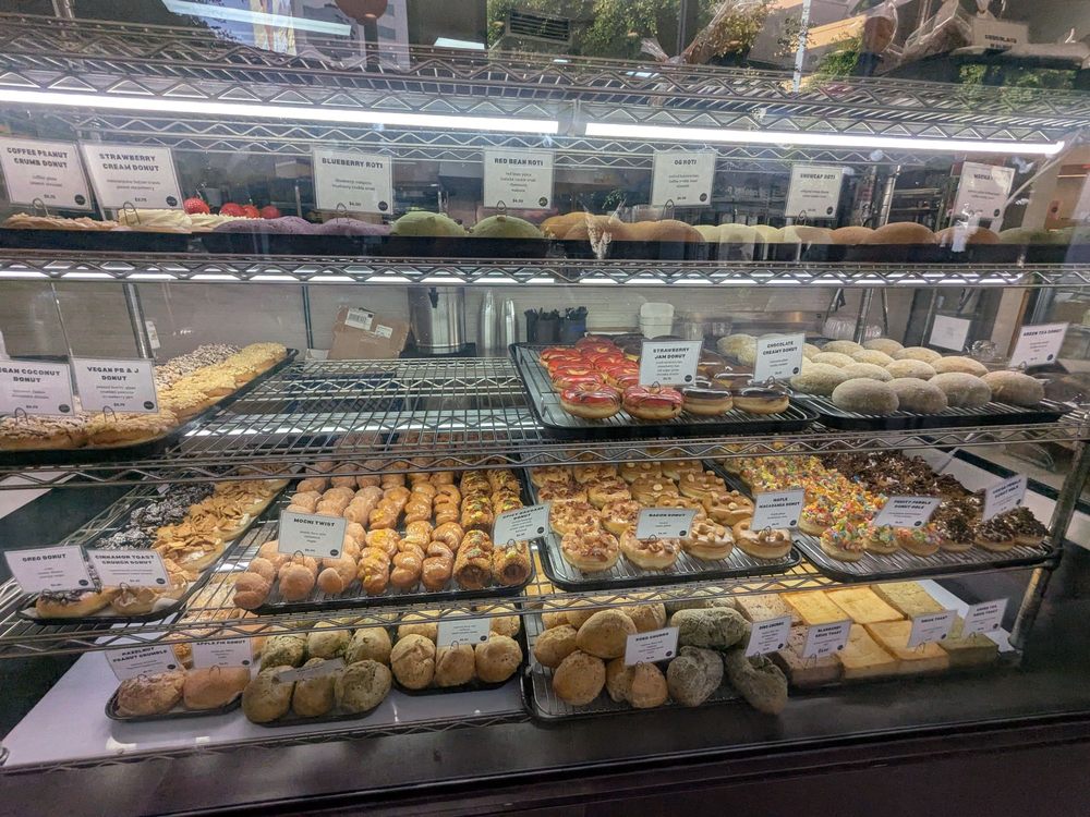 Cafe Dulce Little Tokyo coffee shop and bakery treats