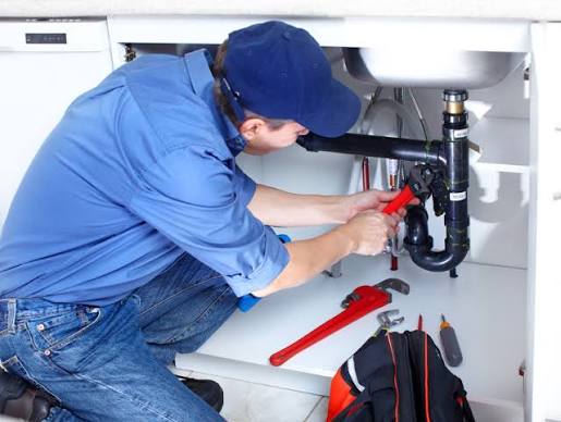 Robins Plumbing service visual in Phoenix