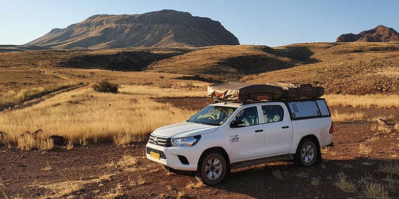 Client-supplied car rental photograph