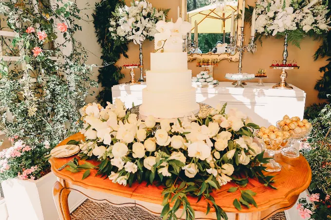 Decorative event details and party setting
