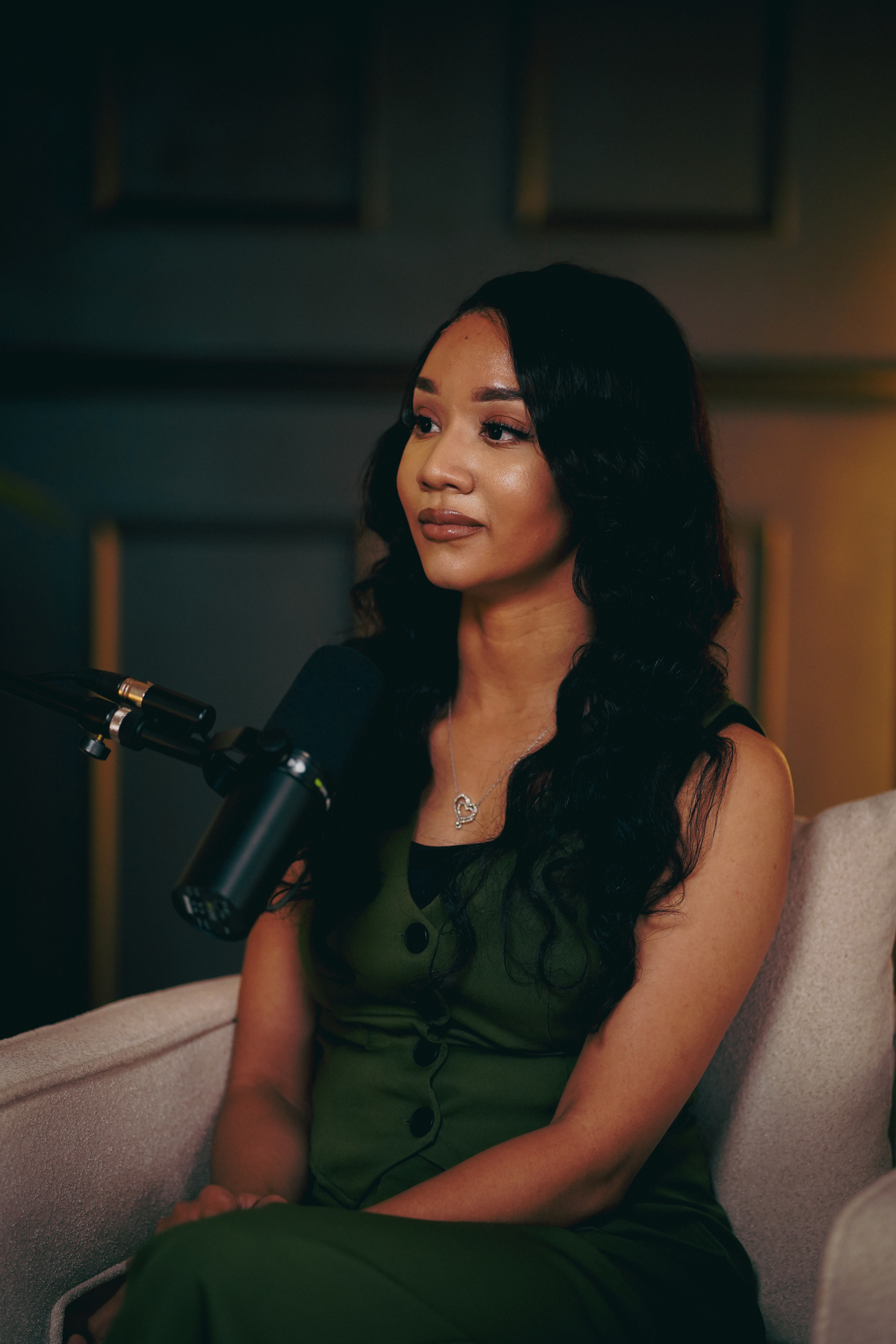Ieshia Danielle speaking with women at a live event
