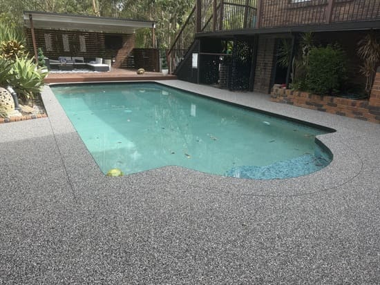 Pool Paving Surrounds in Surfers Paradise