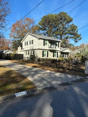 {{ custom_values.service_3 }} in {{custom_values.area_3})