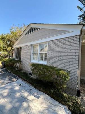 {{ custom_values.service_1 }} in {{custom_values.area_5})