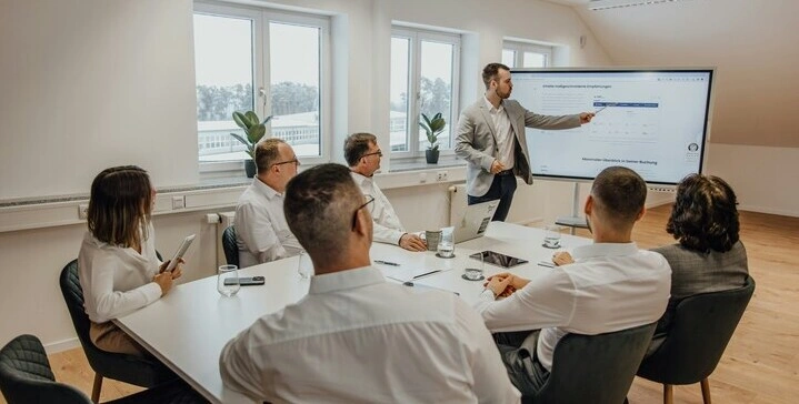Patient Lead Flow team of healthcare marketing experts dedicated to practice growth