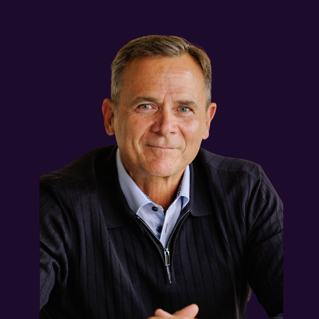 Headshot of Duncan MacPherson