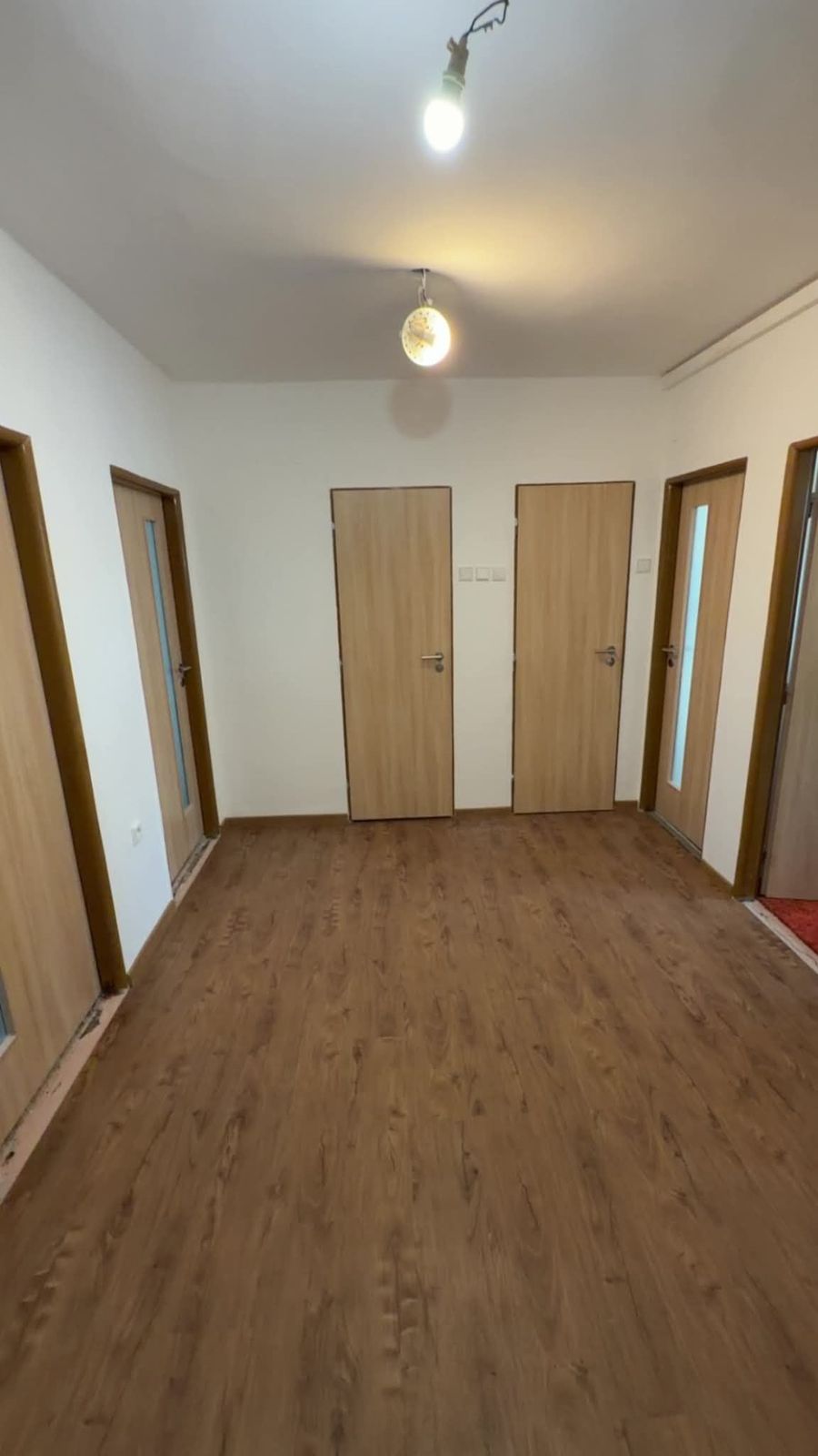 Předsíň v paneláku – po