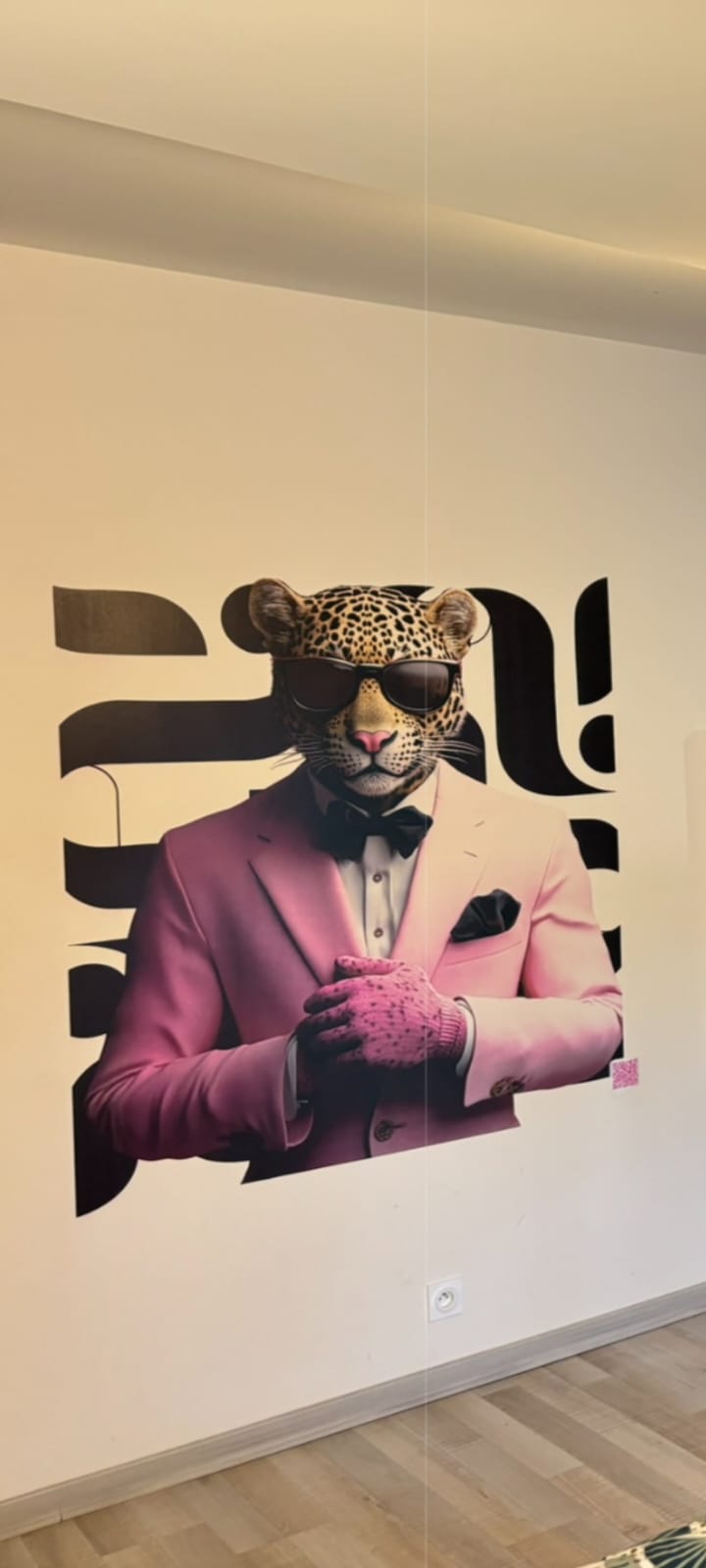 impression murale commerce Paris / décoration commerce Paris / vitrine commerce Paris / attirer clients boutique Paris / impression murale Paris / design boutique Paris / commerce Paris été / habillage vitrine Paris / fresque murale commerce / impression murale sur mesure Paris / boutique Paris 2026 / marketing point de vente Paris / décoration magasin Paris / visibilité commerce Paris / commerce attractif Paris