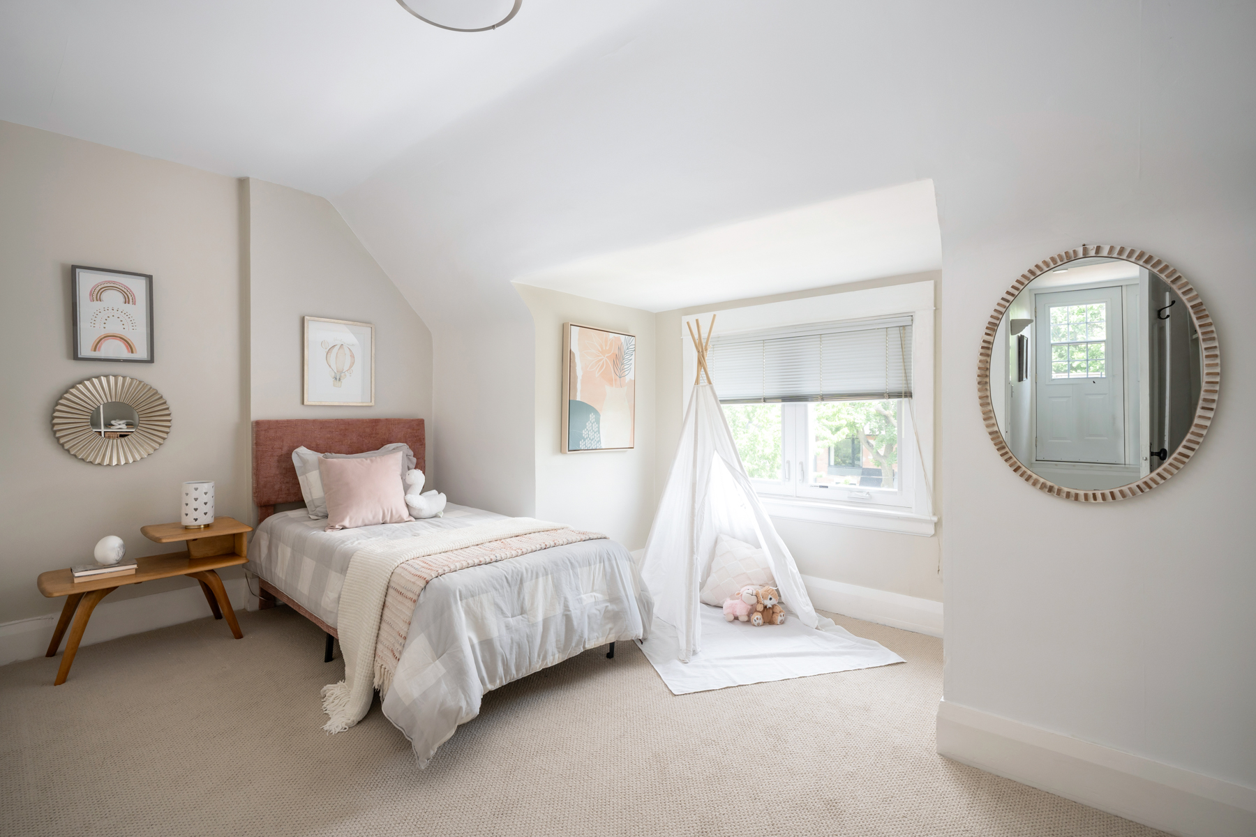 Third floor bedroom 2