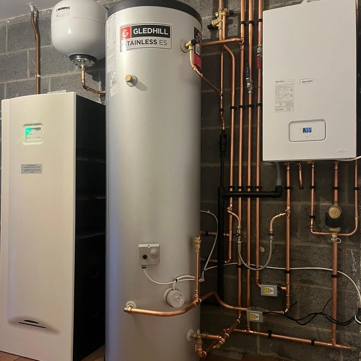 New unvented cylinder installation
