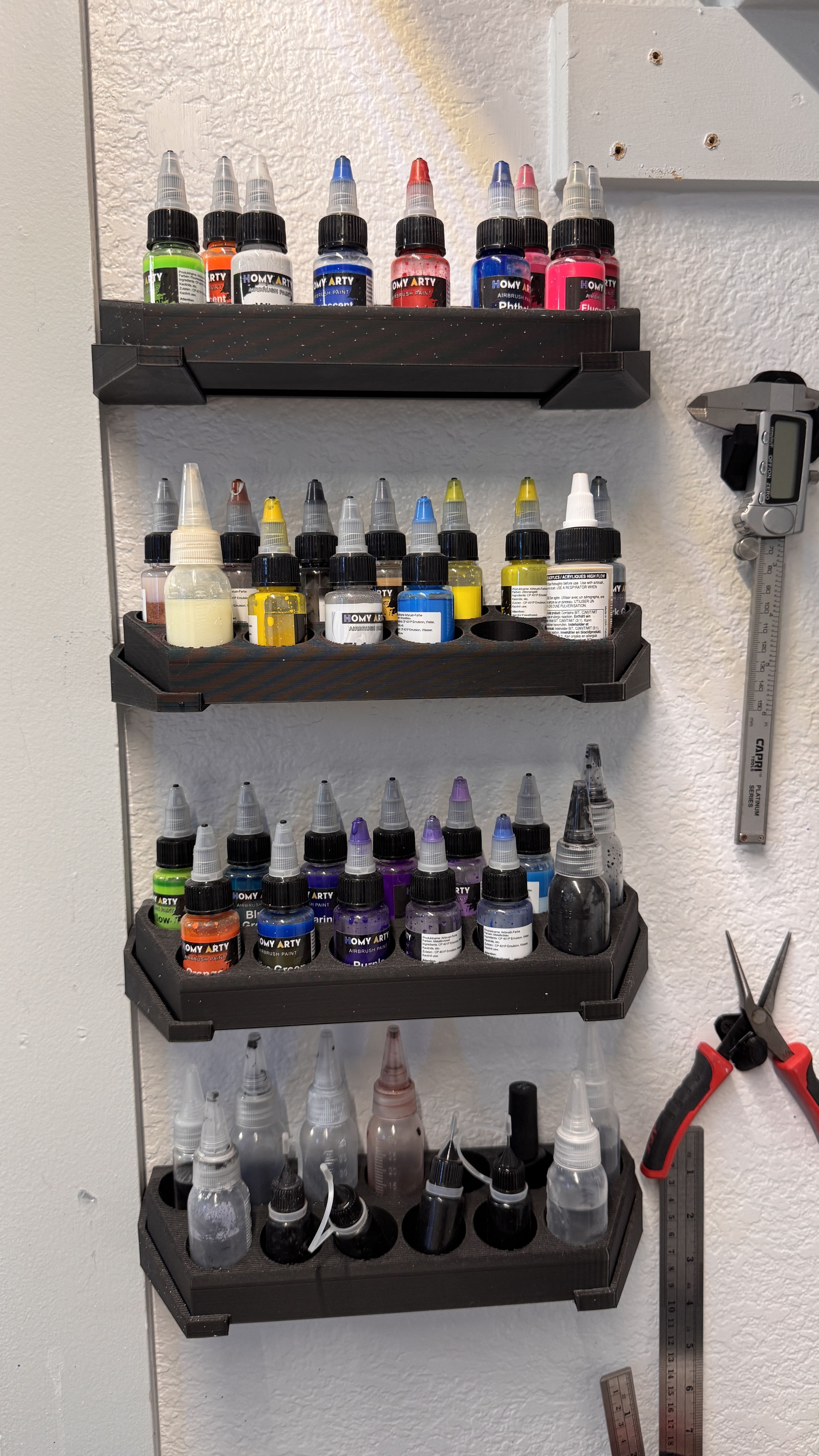 Airbrush Paint Holder detail 1