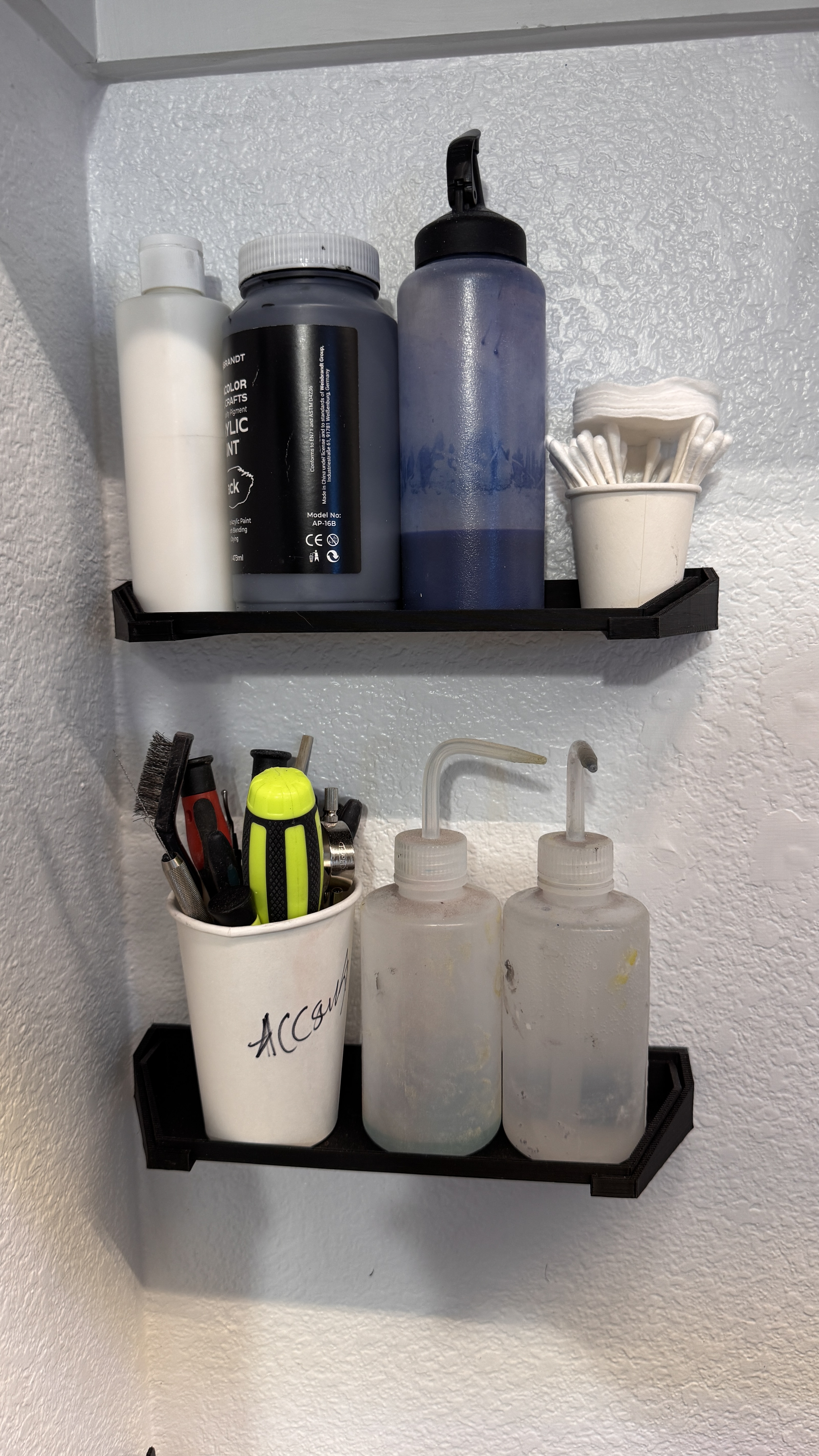 Airbrush Paint Holder detail 2