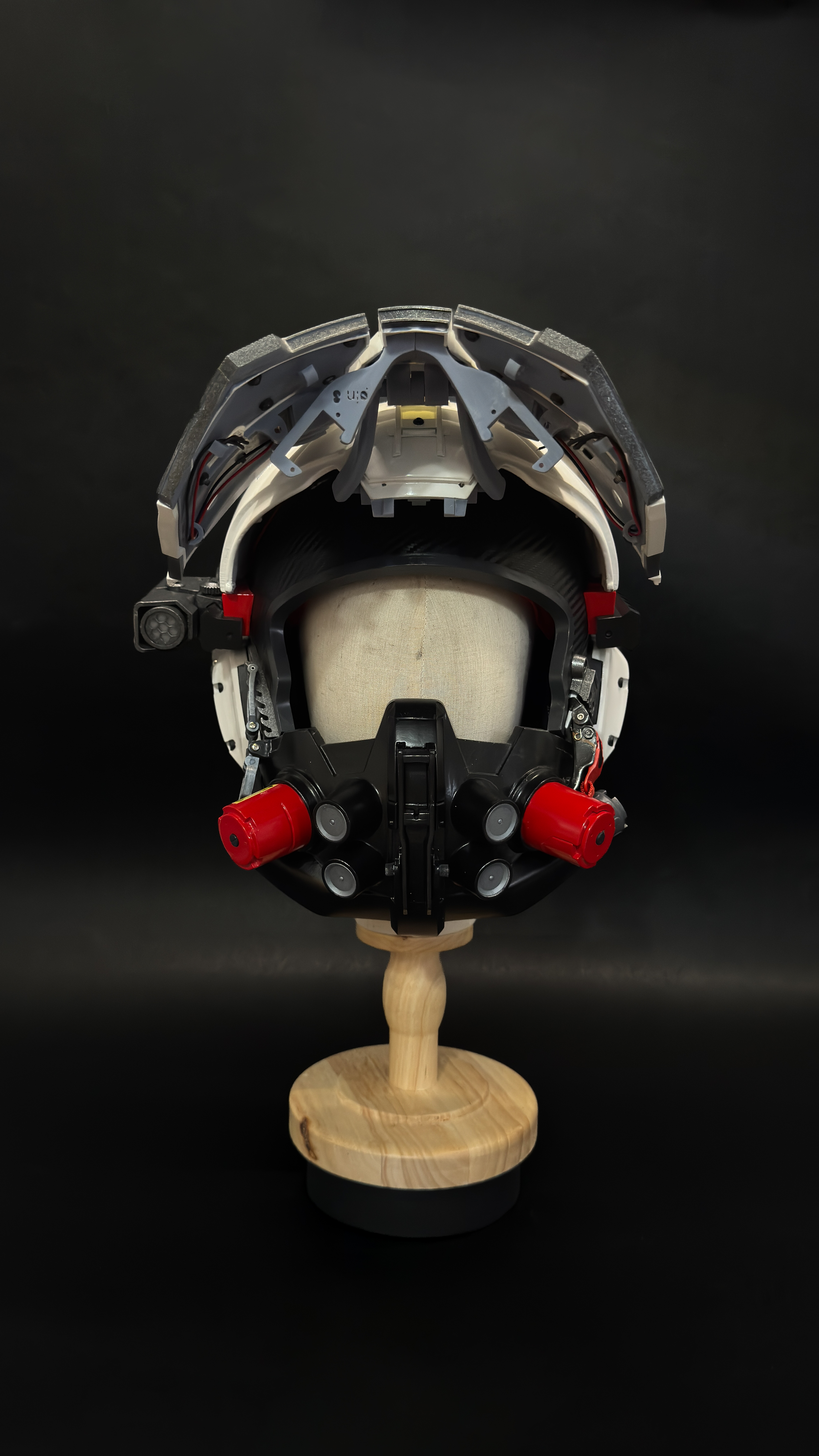 Trauma Team Helmet build by FTFPROPS
