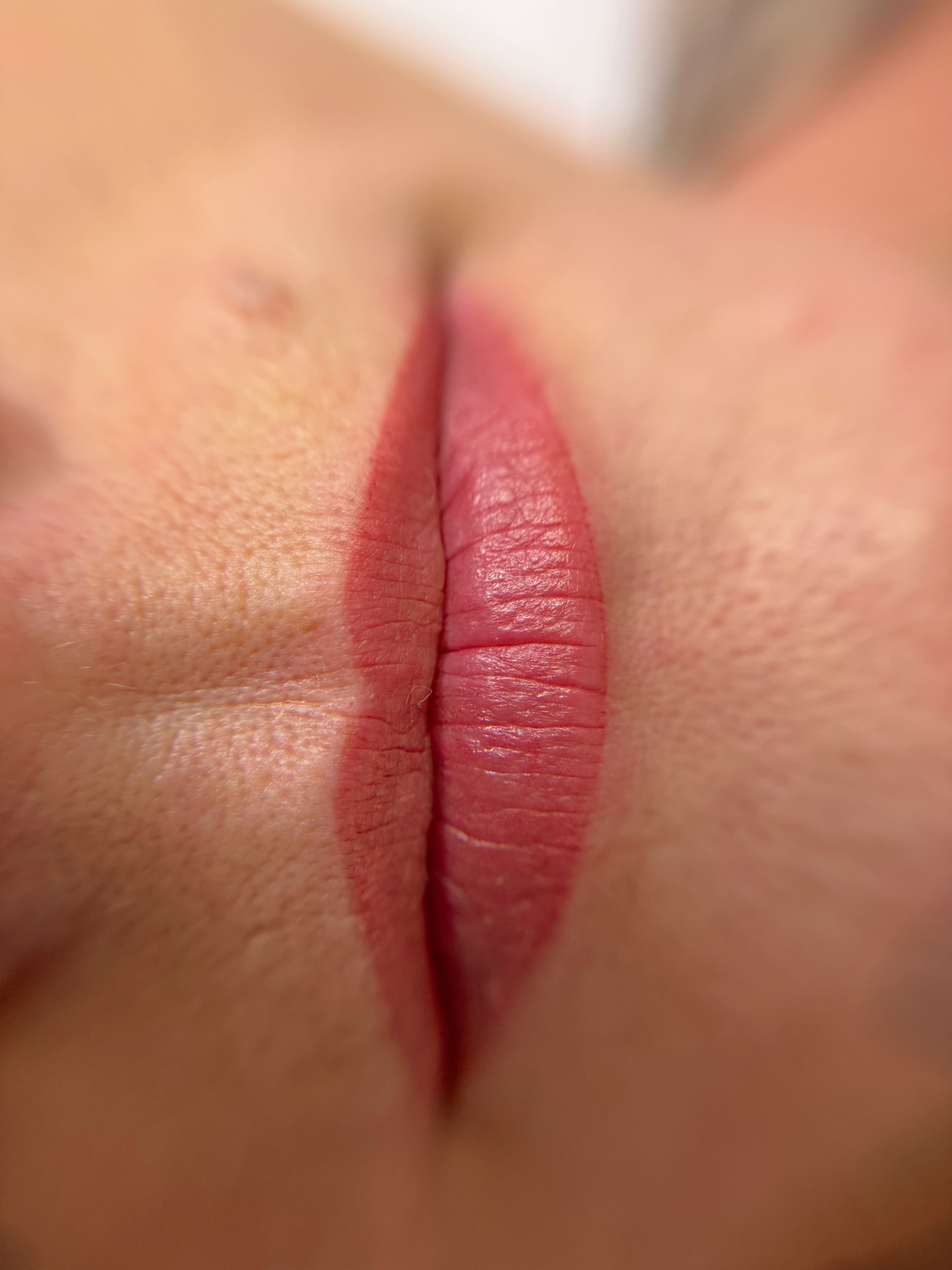 Akvarelové rty Jelenova PMU