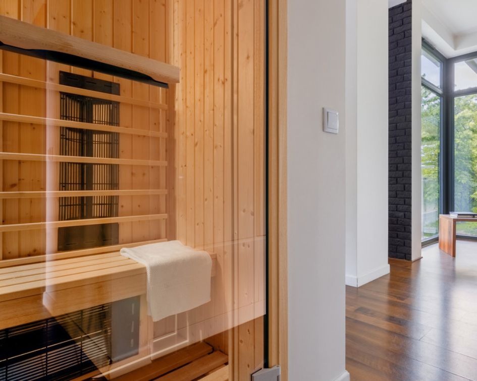 Compact modular sauna installation