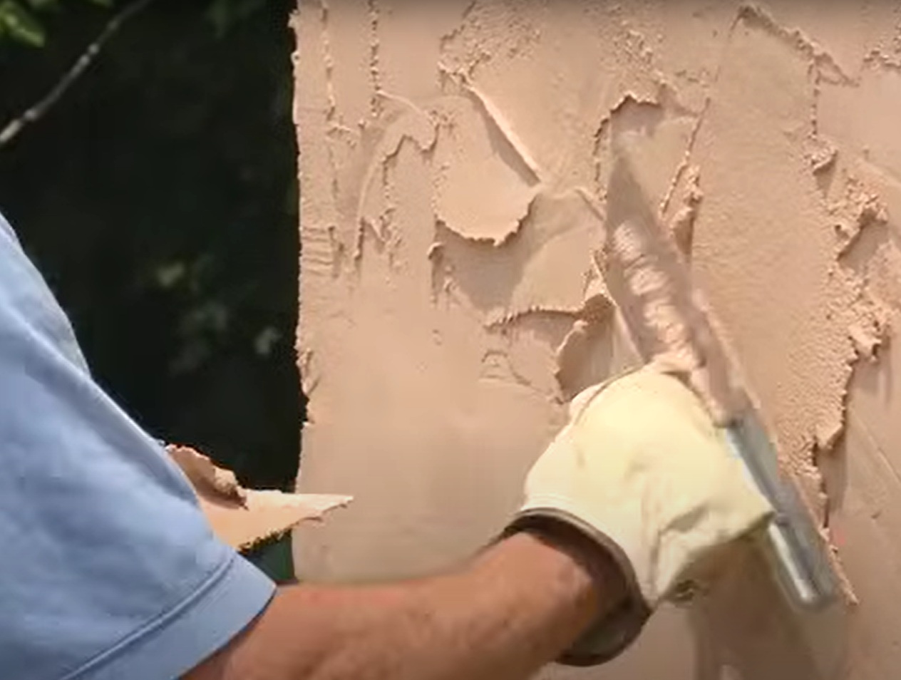 Hand-troweled stucco detail in Alpharetta, GA