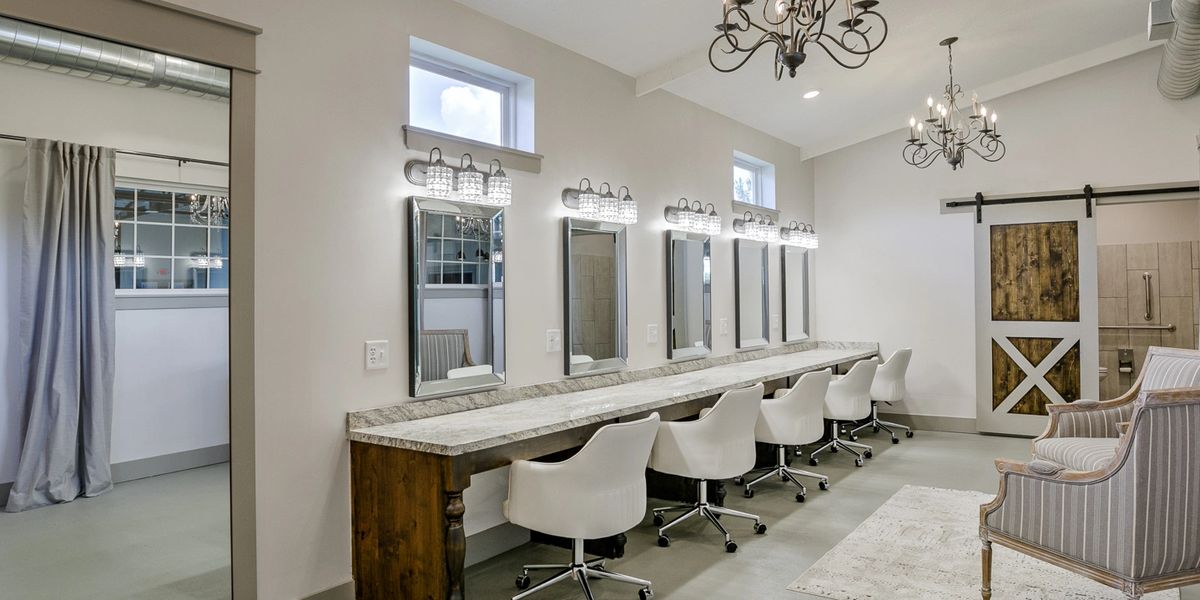 Bridal suite at The Bell of Camden Point
