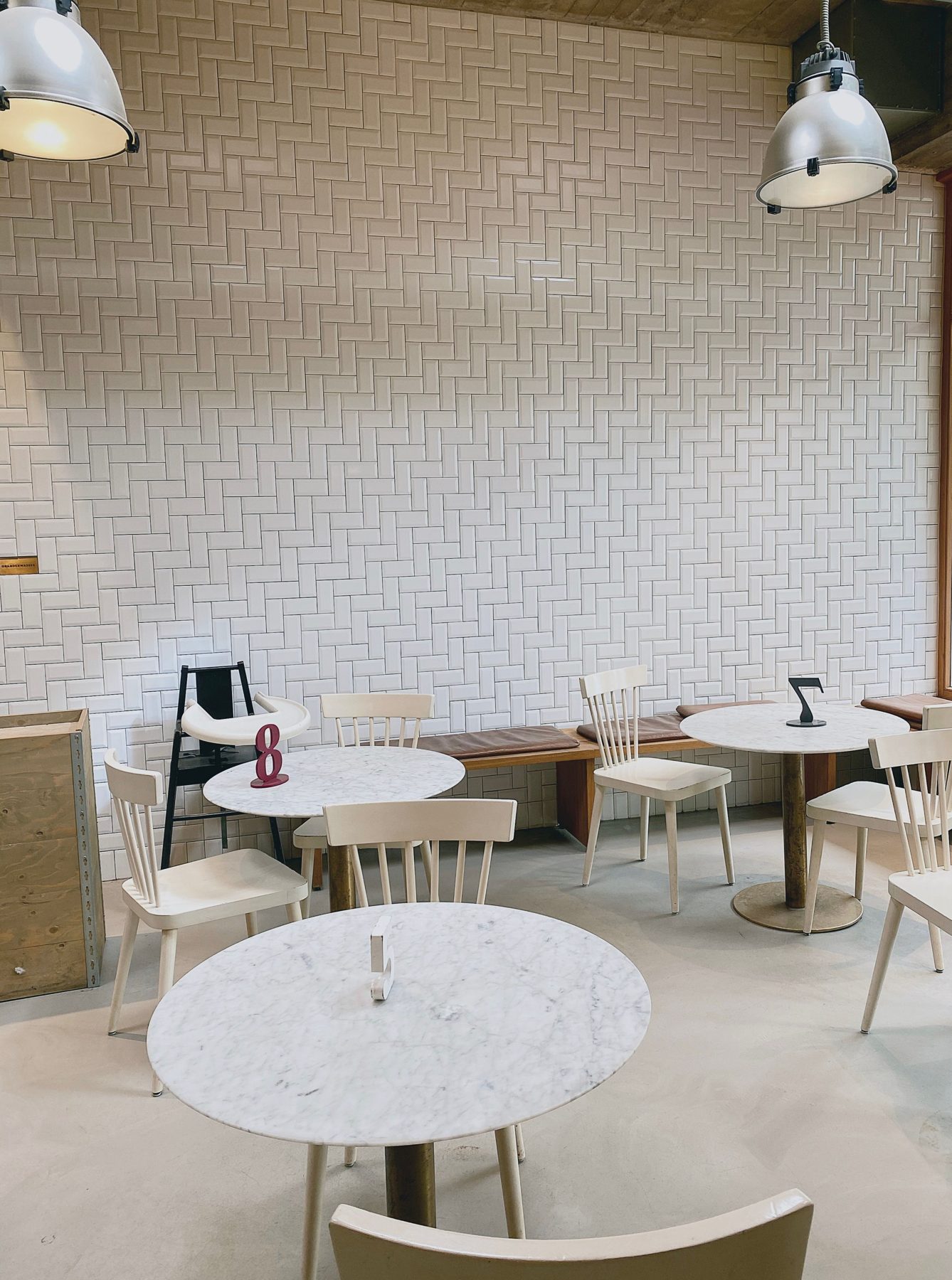 Dining room with marble tables