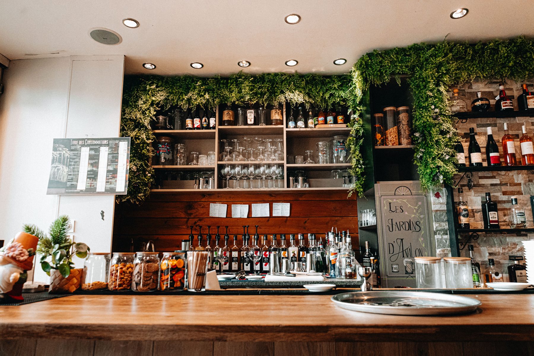 Bar counter