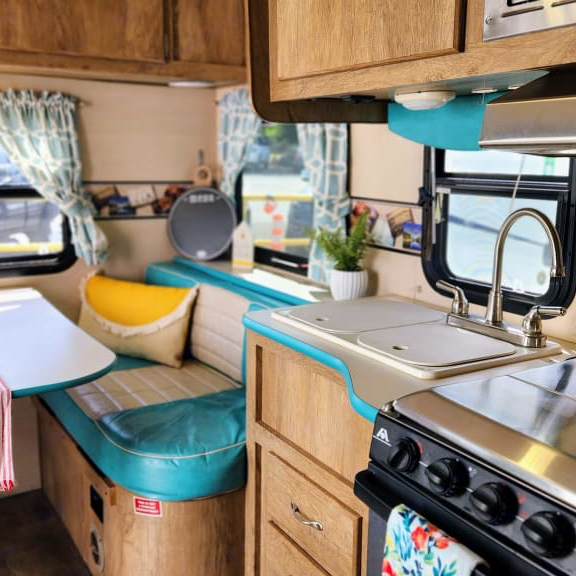 Vintage Cruiser kitchen