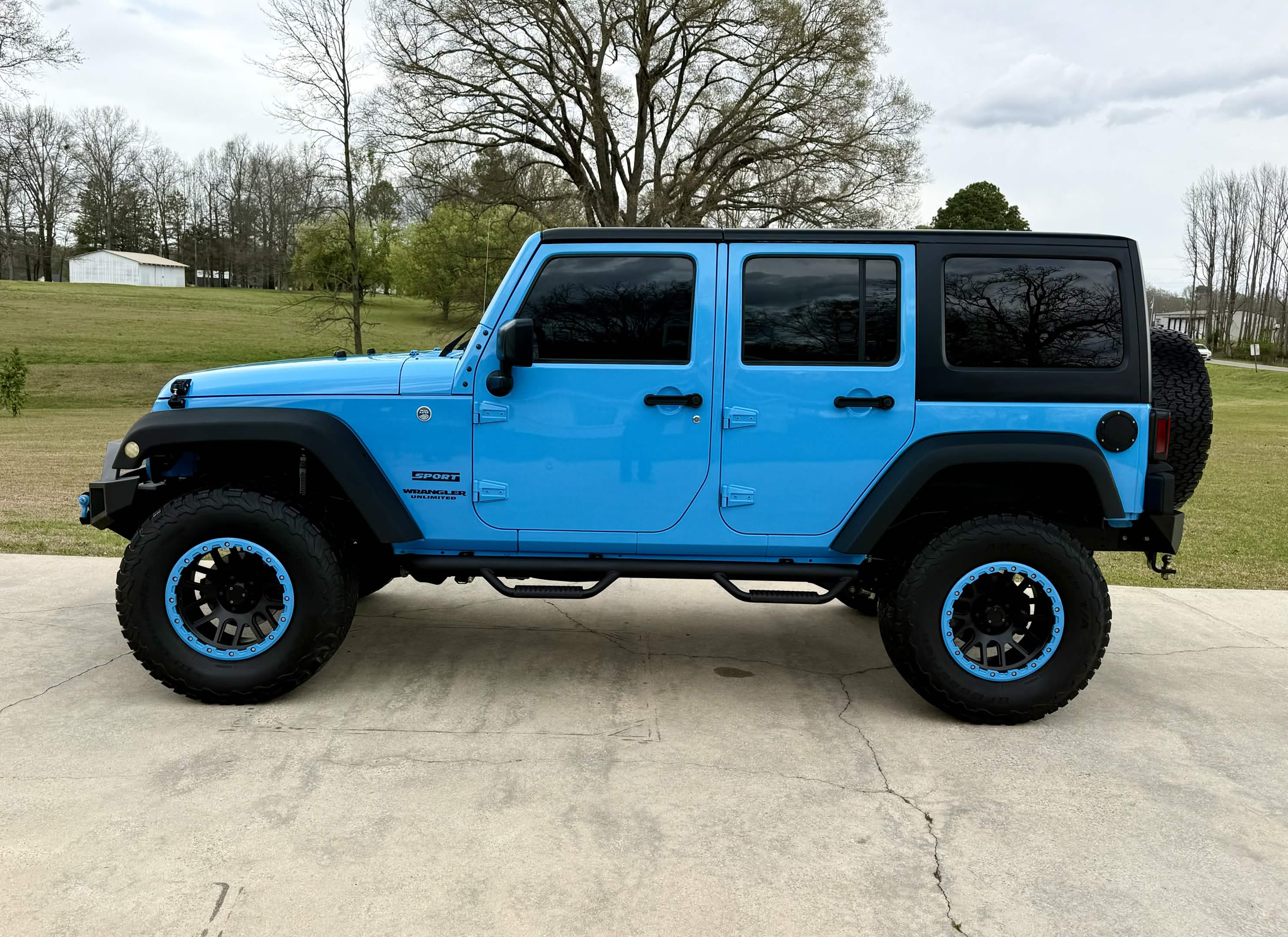 Top Notch Detailing - Photo 16