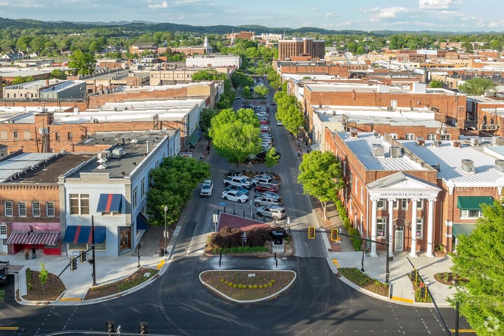 Asphalt Sealcoating in Nashville