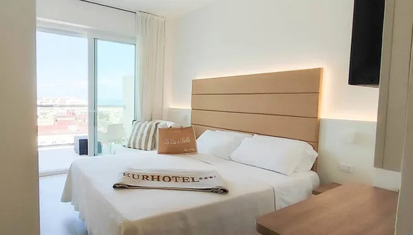 Camera Panoramic con letto matrimoniale e vista sul mare