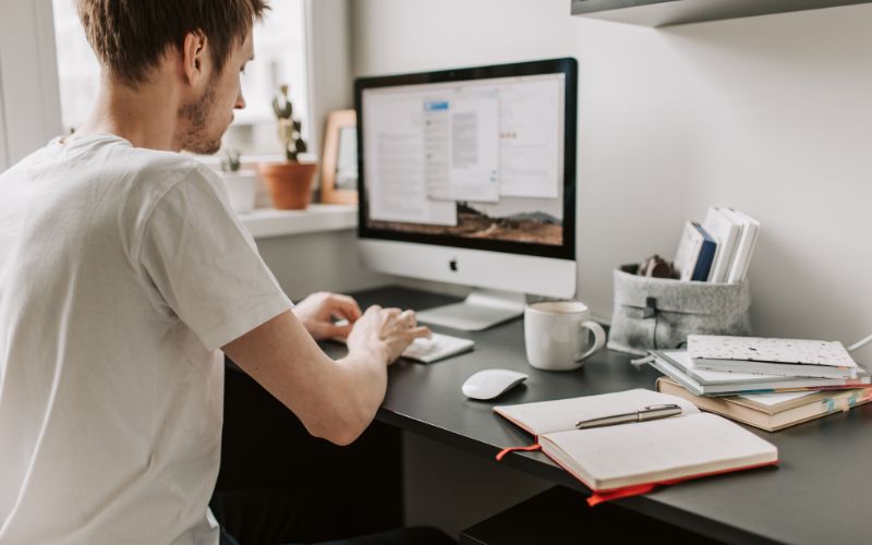 How Online Presence vs Traditional SEO Impacts Your Digital Growth