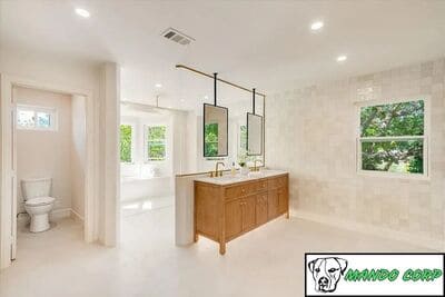 {{ custom_values.service_3 }} in {{custom_values.area_3})